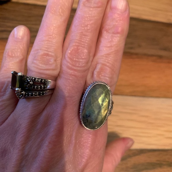 Gorgeous labradorite ring - Picture 2 of 7
